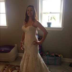 Wedding gown